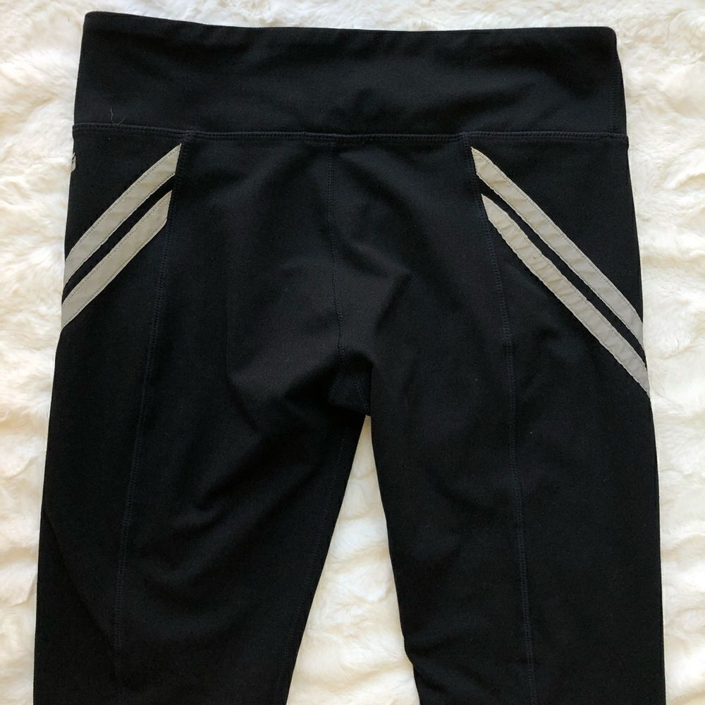 Fabletics Reflective Black Legging - Women’s M‎ - Picture 4 of 7